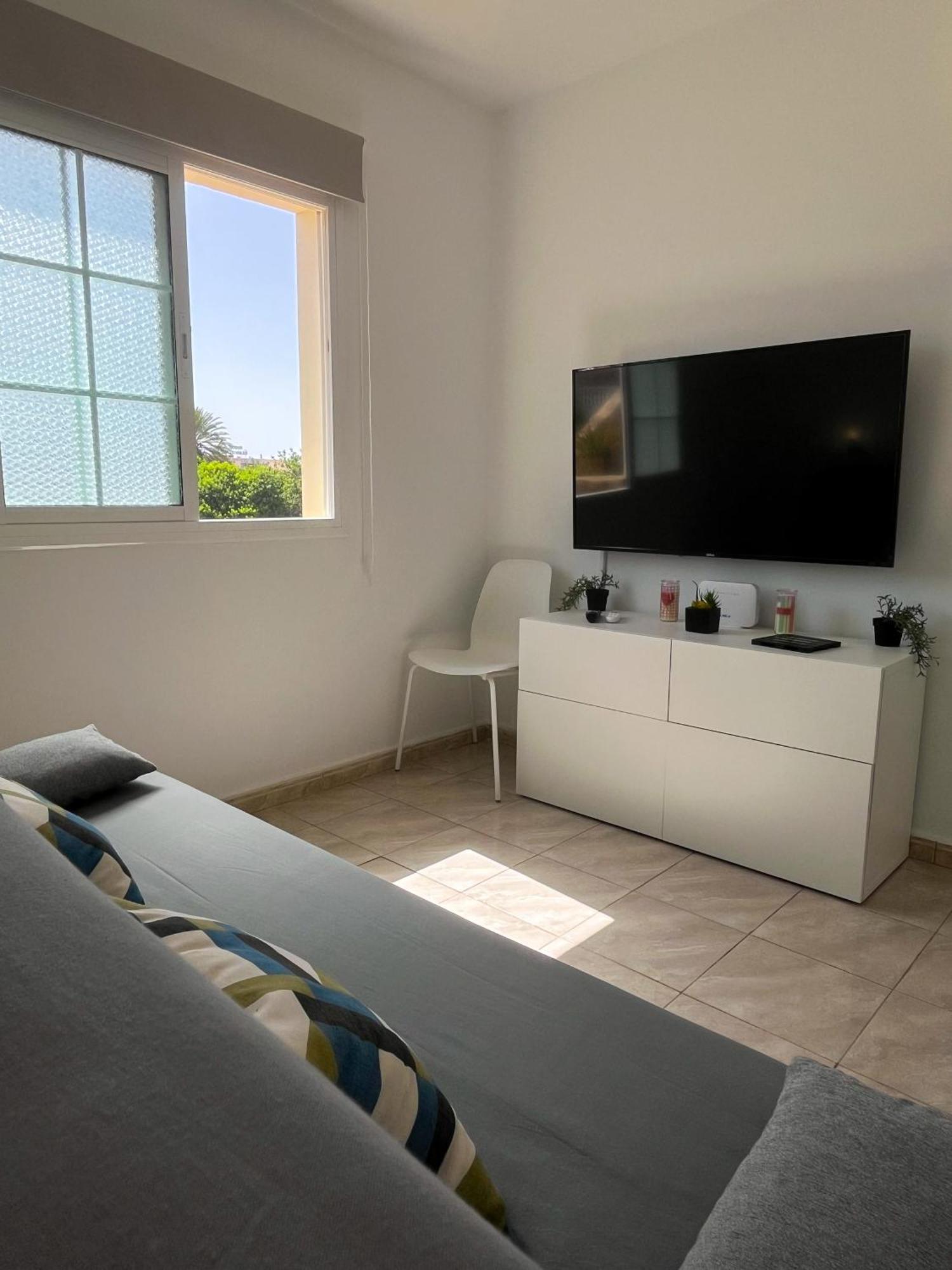 Apartment Beautiful Near The Sea In *